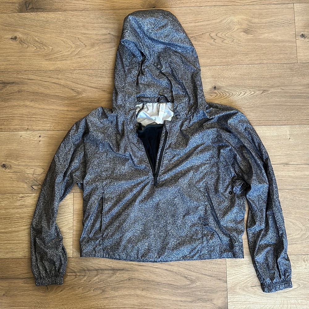 Lululemon Cropped Run Windbreaker